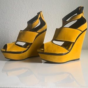 Dollhouse Yellow and Black Wedge Sandals